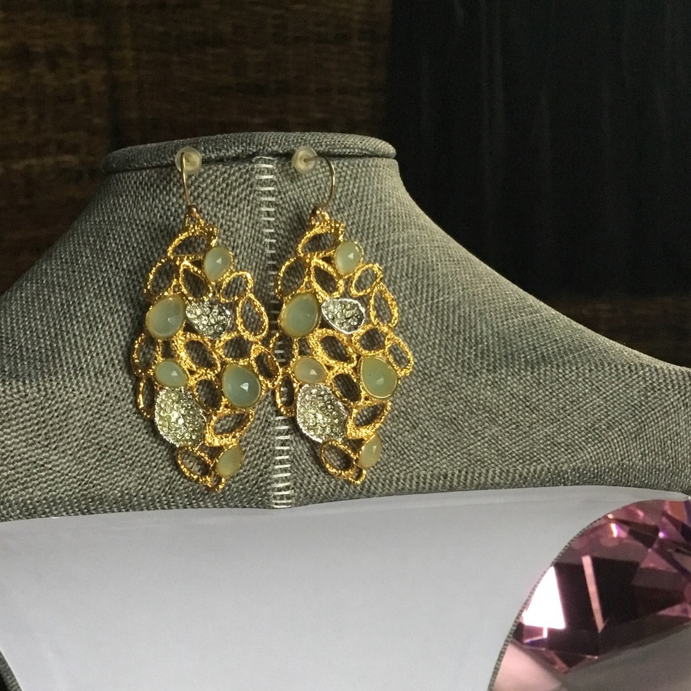 NIEMAN MARCUS COLOR; GOLD SILVER LIGHT GREEN EARRINGS NWOT